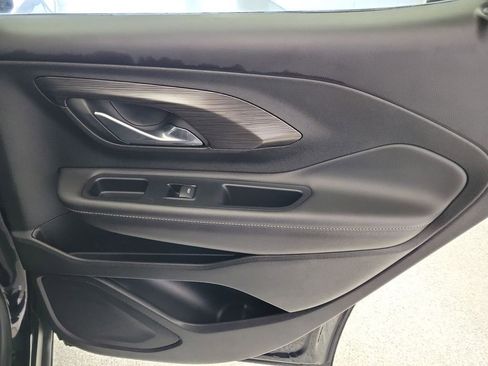 Used 2023 GMC Terrain SLT image 19