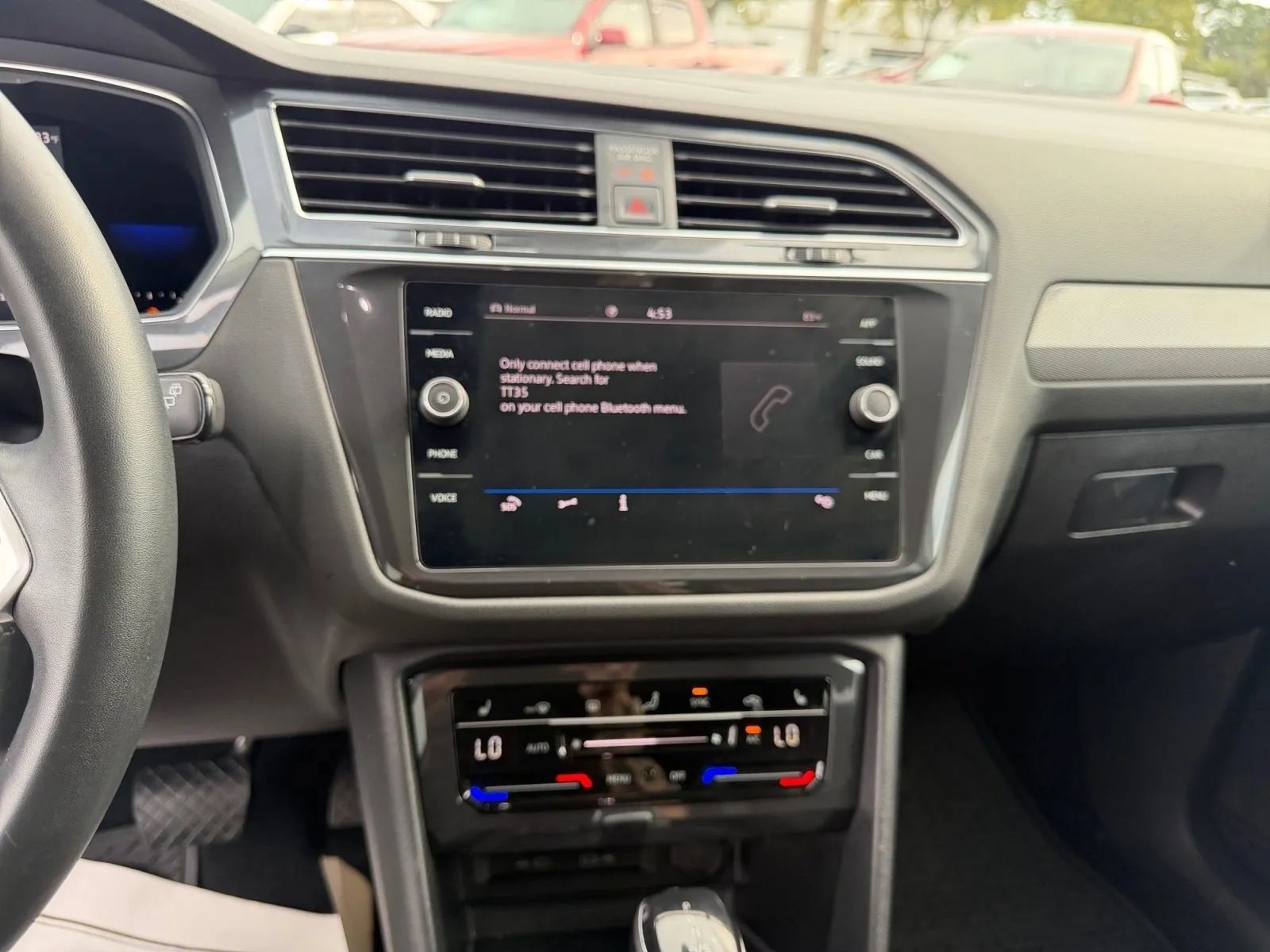 Used 2022 Volkswagen Tiguan SE AWD/4WD image 22