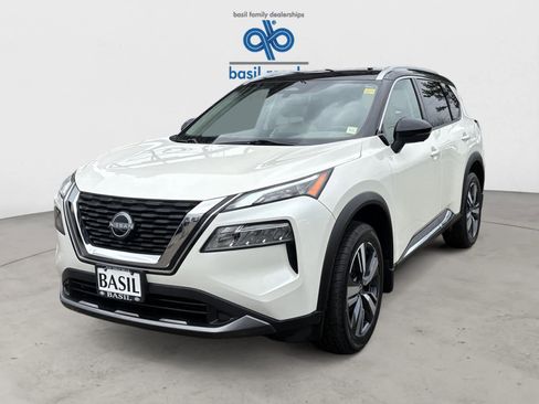 Used 2023 Nissan Rogue SL image 2