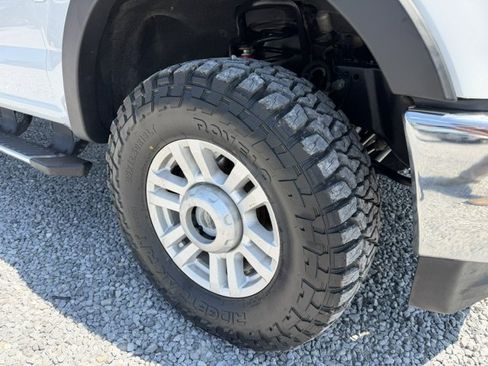 Used 2017 Ford F250 XLT w/ XLT Value Package AWD/4WD image 14
