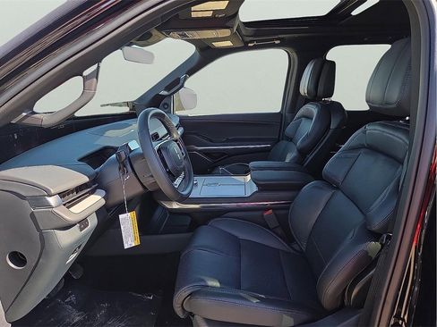New 2025 Lincoln Navigator Reserve w/ Jet Appearance Package image 12