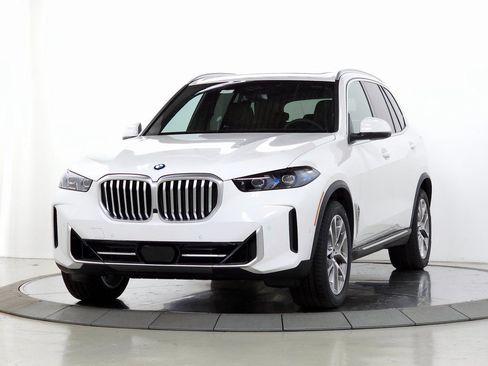 Used 2026 BMW X5 xDrive40i AWD/4WD image 3