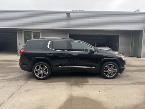 Used 2019 GMC Acadia Denali w/ Technology Package image 4