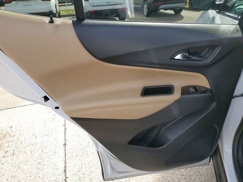 Used 2024 Chevrolet Equinox Premier image 14