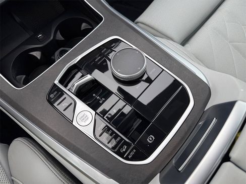 Certified 2024 BMW X5 xDrive40i w/ Premium Package image 25