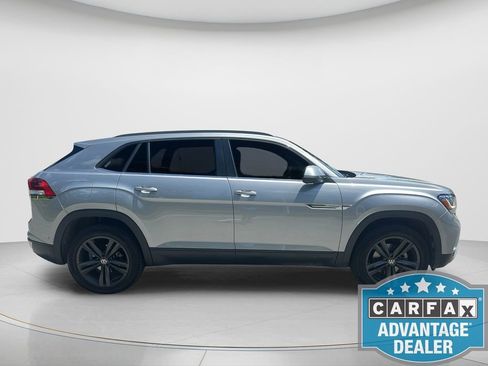 Used 2021 Volkswagen Atlas Cross Sport SE image 4