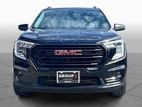 Used 2024 GMC Terrain SLT w/ Tech Package image 4