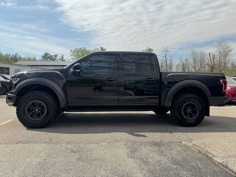 Used 2017 Ford F150 Raptor w/ Equipment Group 802A Luxury AWD/4WD image 8