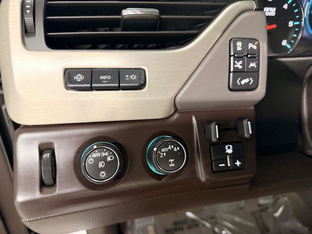Used 2019 GMC Yukon XL Denali w/ Denali Ultimate Package AWD/4WD image 24