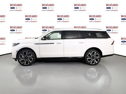 New 2026 Lincoln Navigator L Reserve AWD/4WD image 5