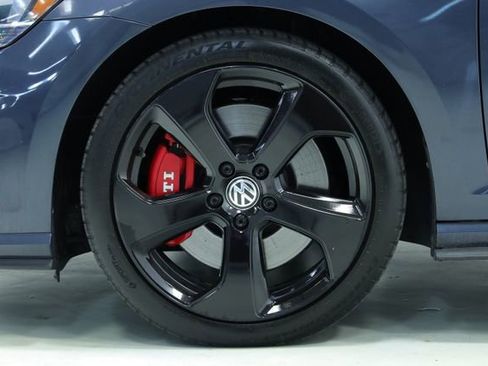 Used 2019 Volkswagen Golf 4-Door image 8