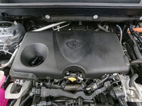 Used 2025 Toyota RAV4 LE AWD/4WD image 14