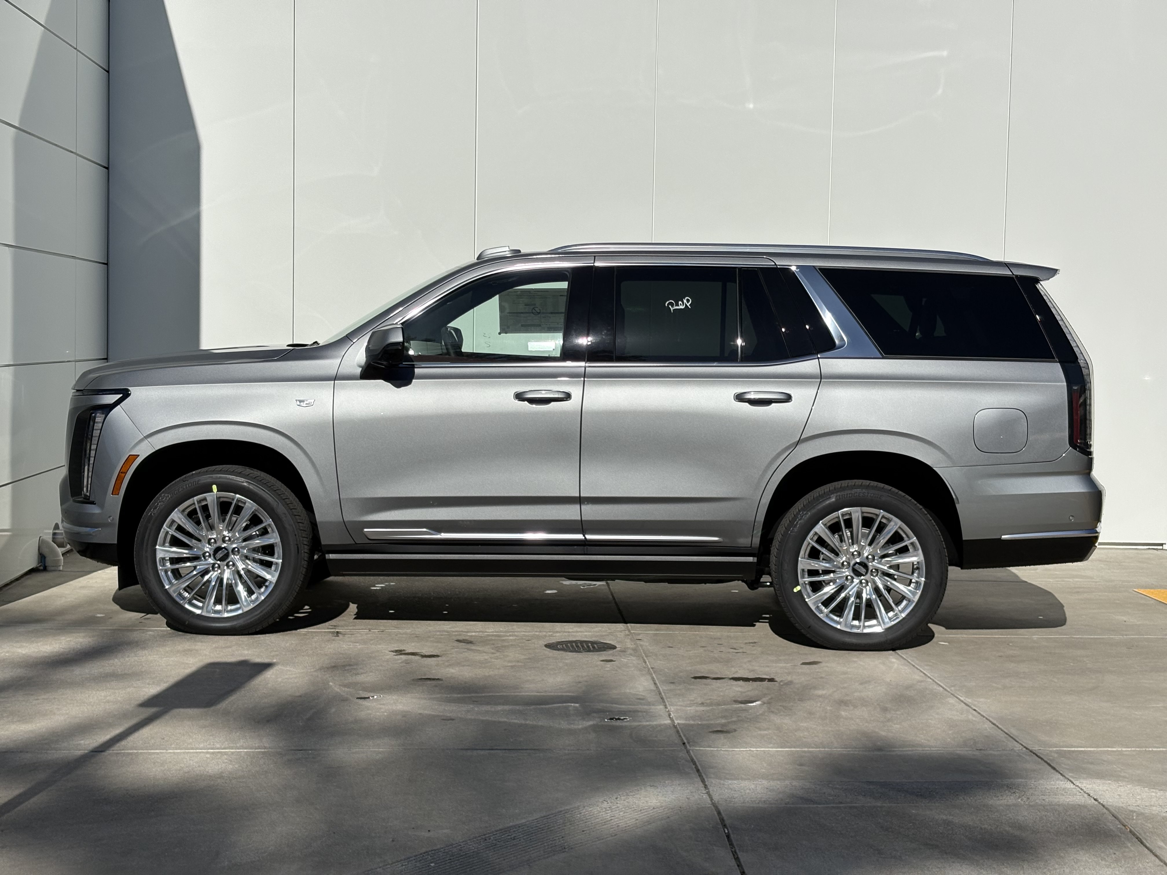 New 2026 Cadillac Escalade Luxury AWD/4WD image 4