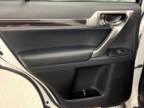 Certified 2023 Lexus GX 460 Premium w/ Premium Package image 18