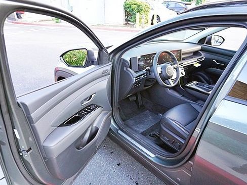 New 2026 Hyundai Tucson Limited image 46