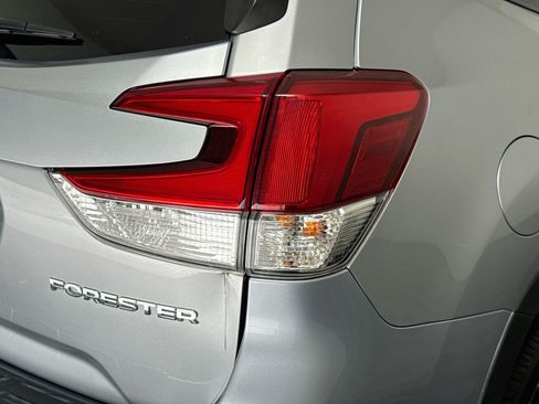 Used 2019 Subaru Forester Premium w/ Popular Package #1 AWD/4WD image 33