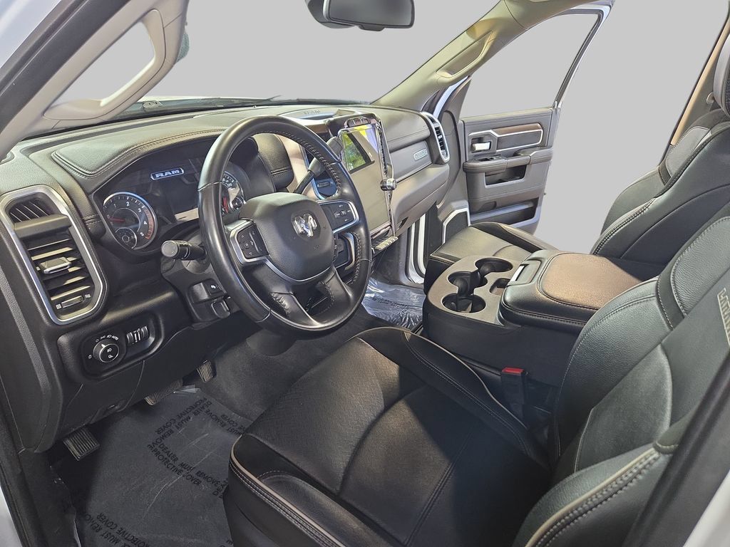 Used 2024 RAM 2500 Laramie AWD/4WD image 19