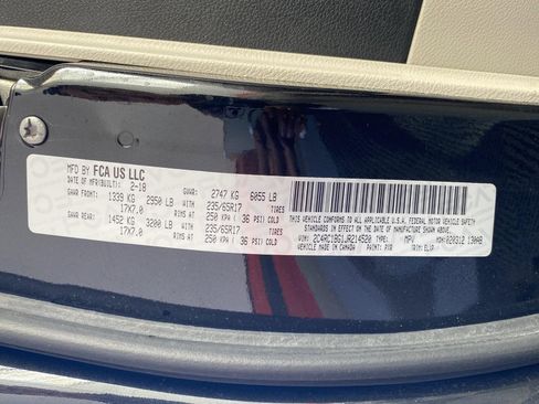 Used 2018 Chrysler Pacifica Touring-L w/ Premium Audio Group image 29