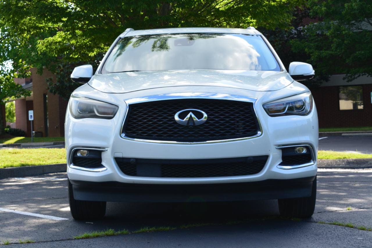 Used 2019 INFINITI QX60 Luxe w/ Sensory Package AWD/4WD image 2