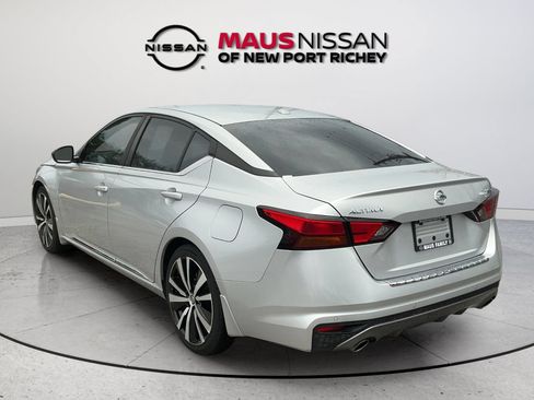 Used 2020 Nissan Altima 2.5 SR FWD image 9