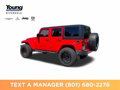 Used 2016 Jeep Wrangler Unlimited Sahara w/ Connectivity Group AWD/4WD image 3