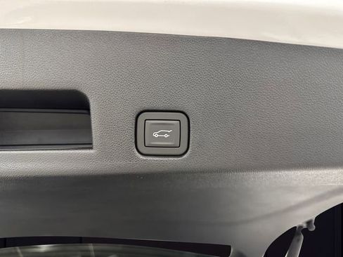 New 2026 Chevrolet Traverse LT w/ Driver Confidence Package image 16