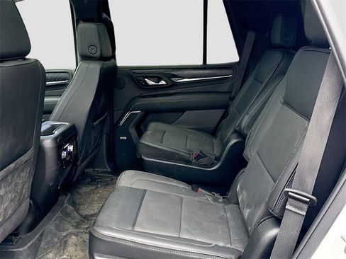 Used 2024 GMC Yukon Denali image 5