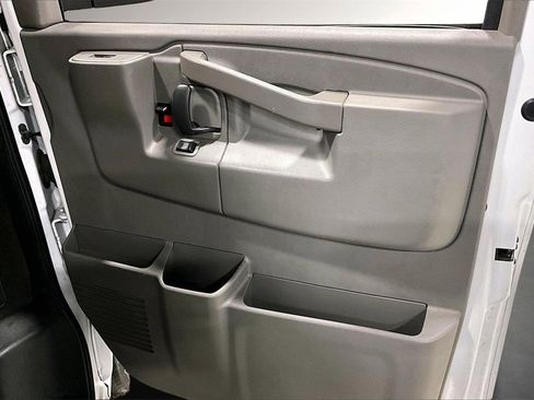 Used 2020 Chevrolet Express 3500 LT w/ LT Preferred Equipment Group image 27