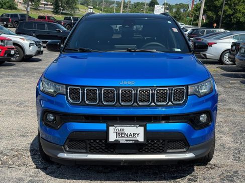 Used 2023 Jeep Compass Limited AWD/4WD image 11