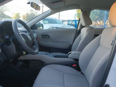 Used 2017 Honda HR-V LX image 13