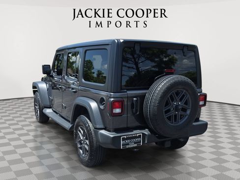 Used 2024 Jeep Wrangler Unlimited Sport AWD/4WD image 7