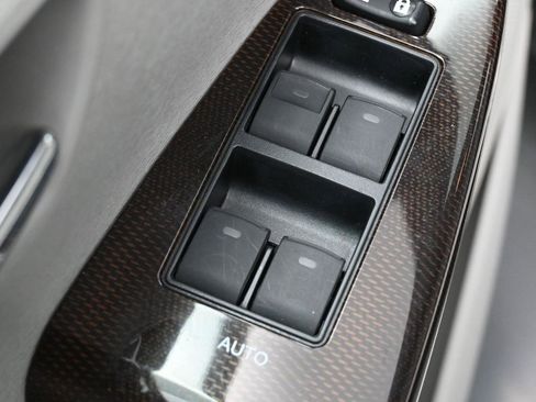 Used 2012 Toyota Venza LE image 13