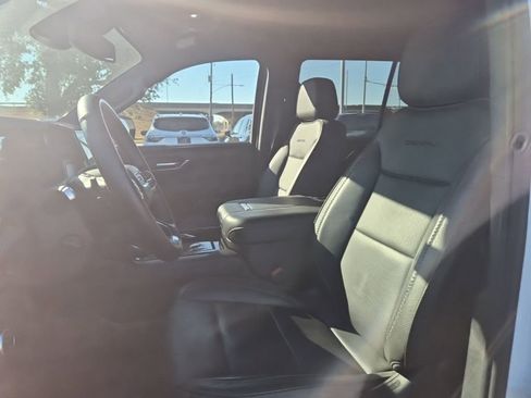 Used 2025 GMC Yukon Denali image 12