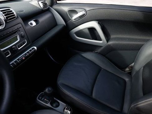 Used 2009 smart fortwo passion image 19