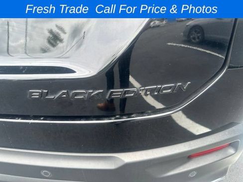 Used 2025 Honda Pilot Black Edition image 7