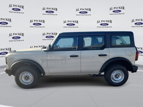 New 2025 Ford Bronco image 2
