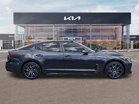 Certified 2023 Kia Stinger GT-Line image 3