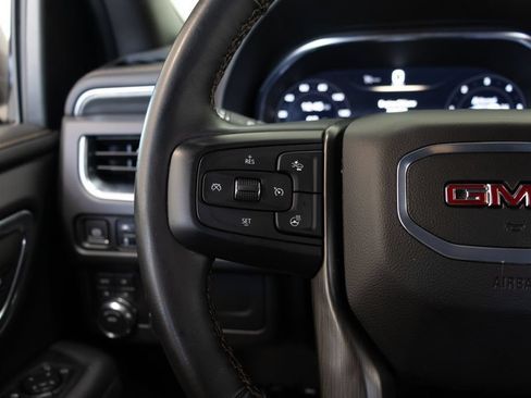 Used 2024 GMC Yukon AT4 w/ Technology Package AWD/4WD image 28