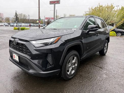 Used 2024 Toyota RAV4 XLE image 4