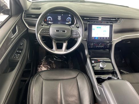 Used 2022 Jeep Grand Cherokee Limited AWD/4WD image 21