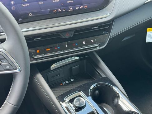 New 2025 Buick Envision Preferred image 32