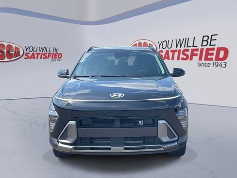 Used 2024 Hyundai Kona Limited AWD/4WD image 2