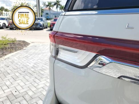 New 2024 Lincoln Navigator Reserve image 13