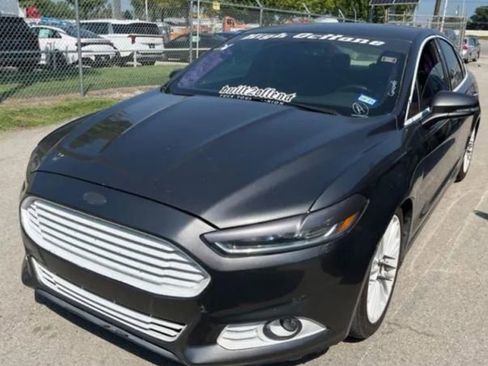 Used 2016 Ford Fusion SE w/ Equipment Group 202A image 1