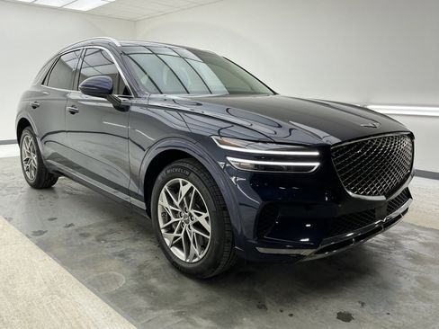 Used 2025 Genesis GV70 2.5T image 3