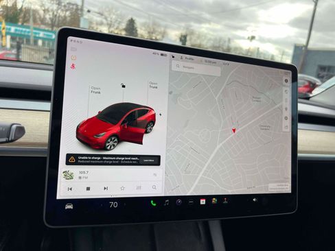 Used 2021 Tesla Model Y Long Range image 28