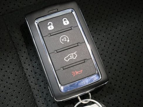 New 2025 Jeep Grand Cherokee 4WD image 30