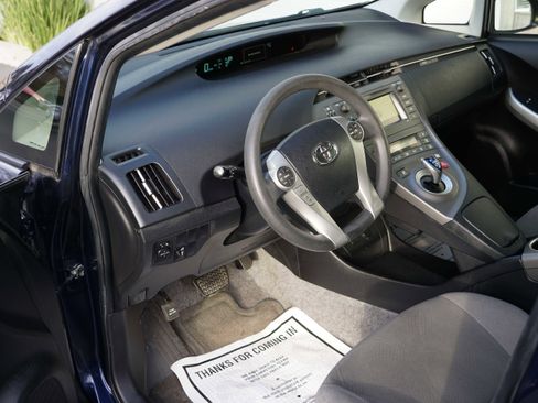 Used 2013 Toyota Prius Three image 36