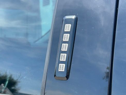 Used 2024 Ford F350 Lariat w/ Lariat Ultimate Package AWD/4WD image 17