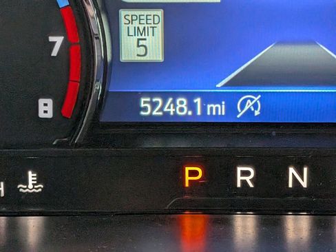 Used 2024 Ford Bronco Sport Outer Banks w/ Tech Package image 18